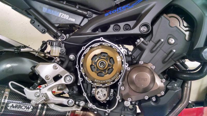 fz 09 clutch cover