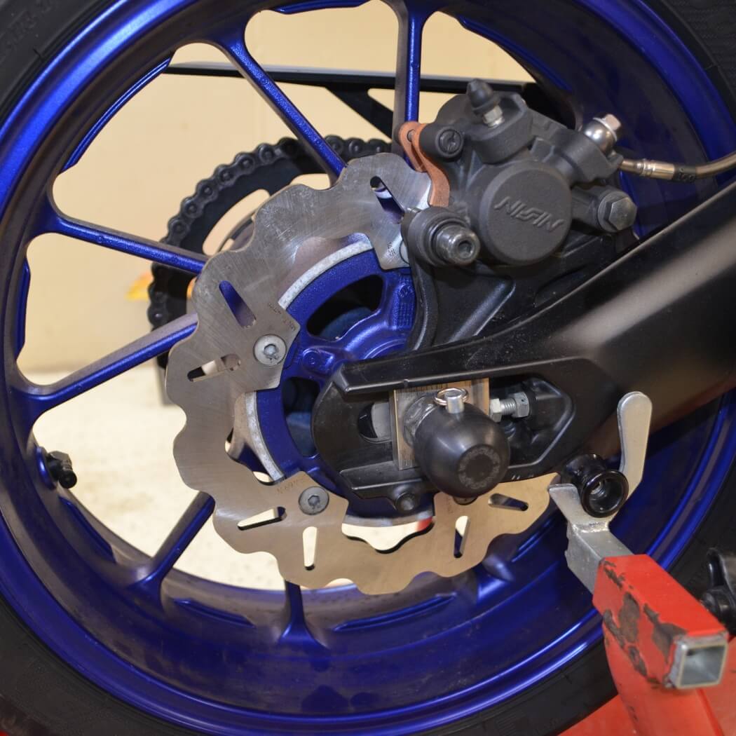 thumbnail image 2 of NICHE Rear Brake Rotor For 2009-2017 Yamaha FZ6R – OEM 20S-2582W-00-00 Replacement 2 of 3